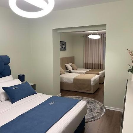 Essy'S Apartment Корча Екстериор снимка